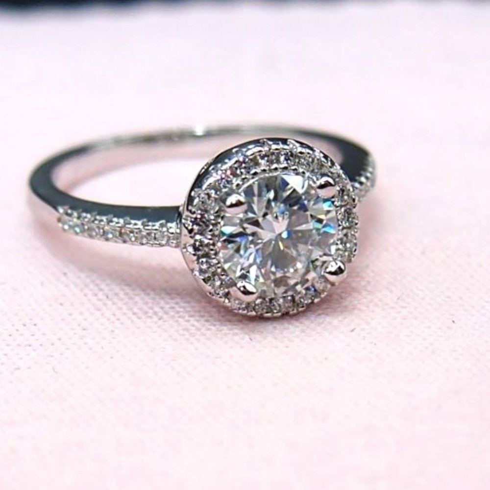 Beautiful Certified Halo 1.00ctw Moissanite Ring --- White Gold